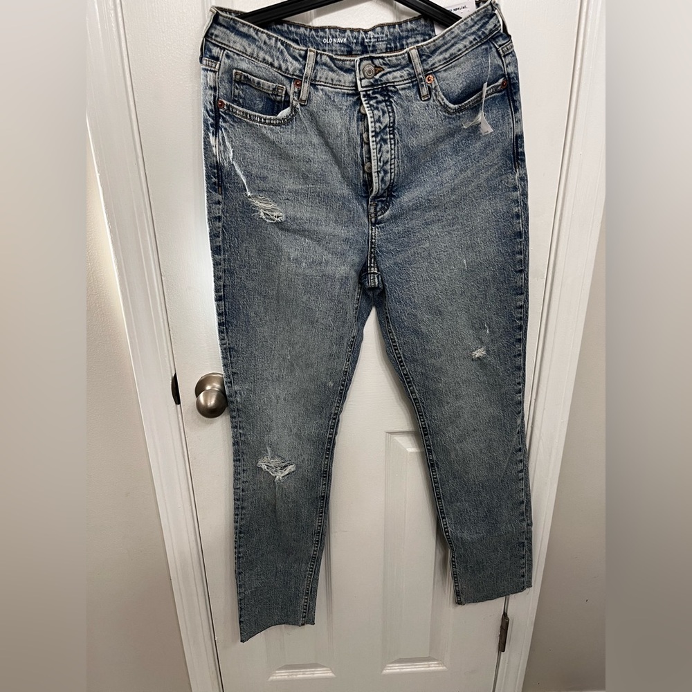 Light wash pop icon Old Navy jeans